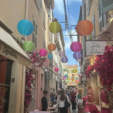 Lumineux Grand 2pieces Antibes, Vieil Апартаменты Антиб